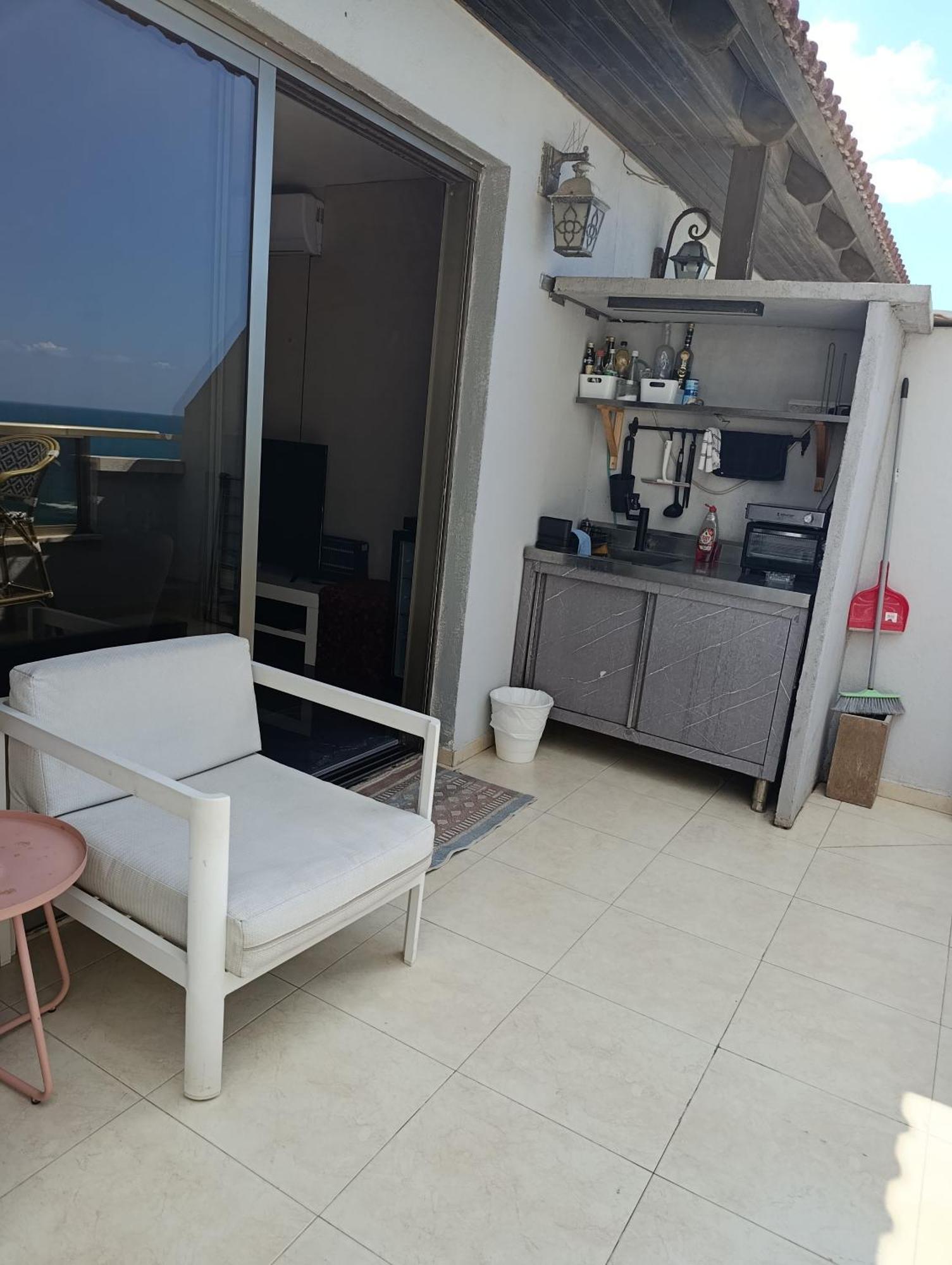 Penthouse Apartment On The Beach Бат-Ям Номер фото