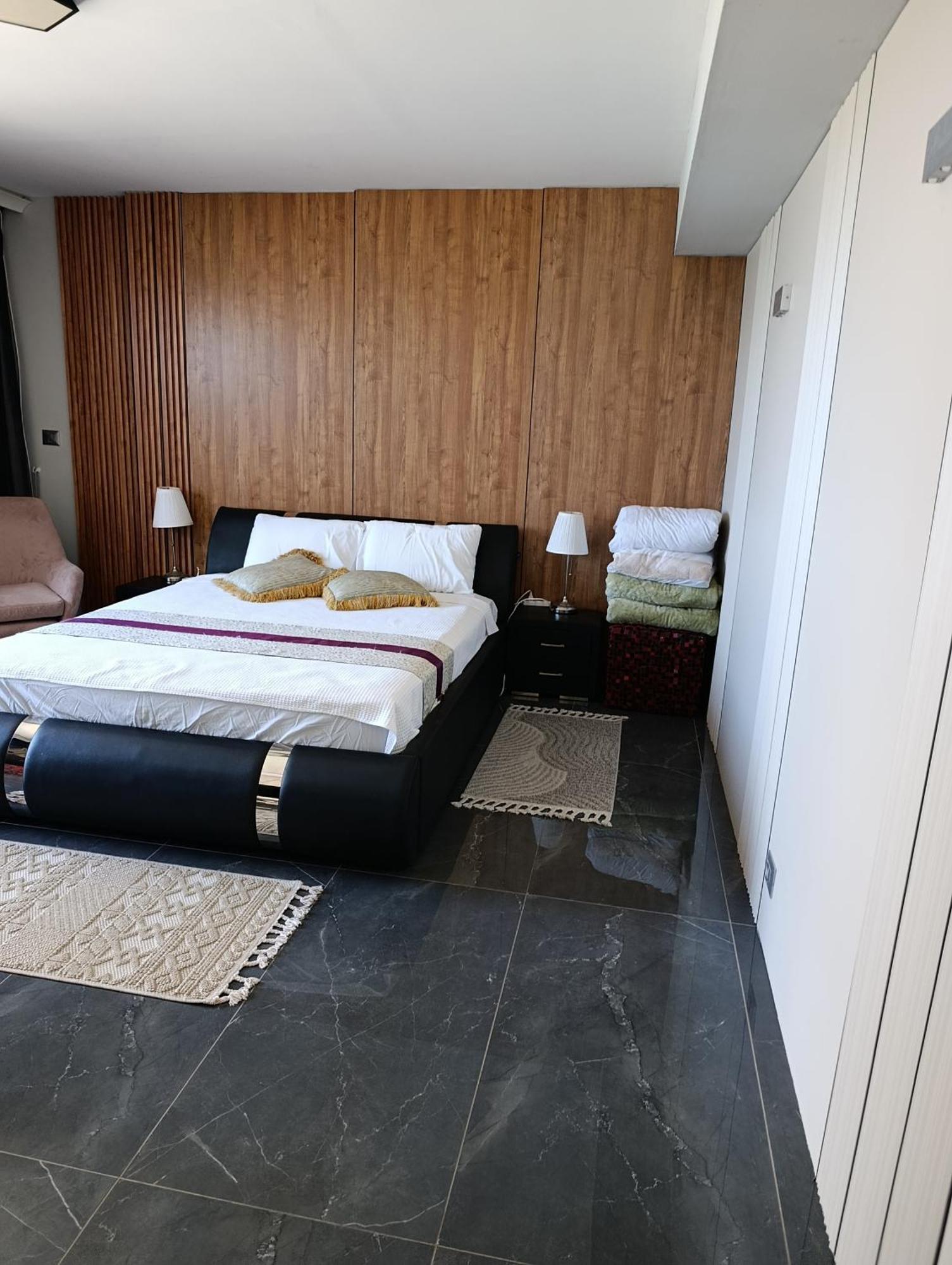Penthouse Apartment On The Beach Бат-Ям Экстерьер фото