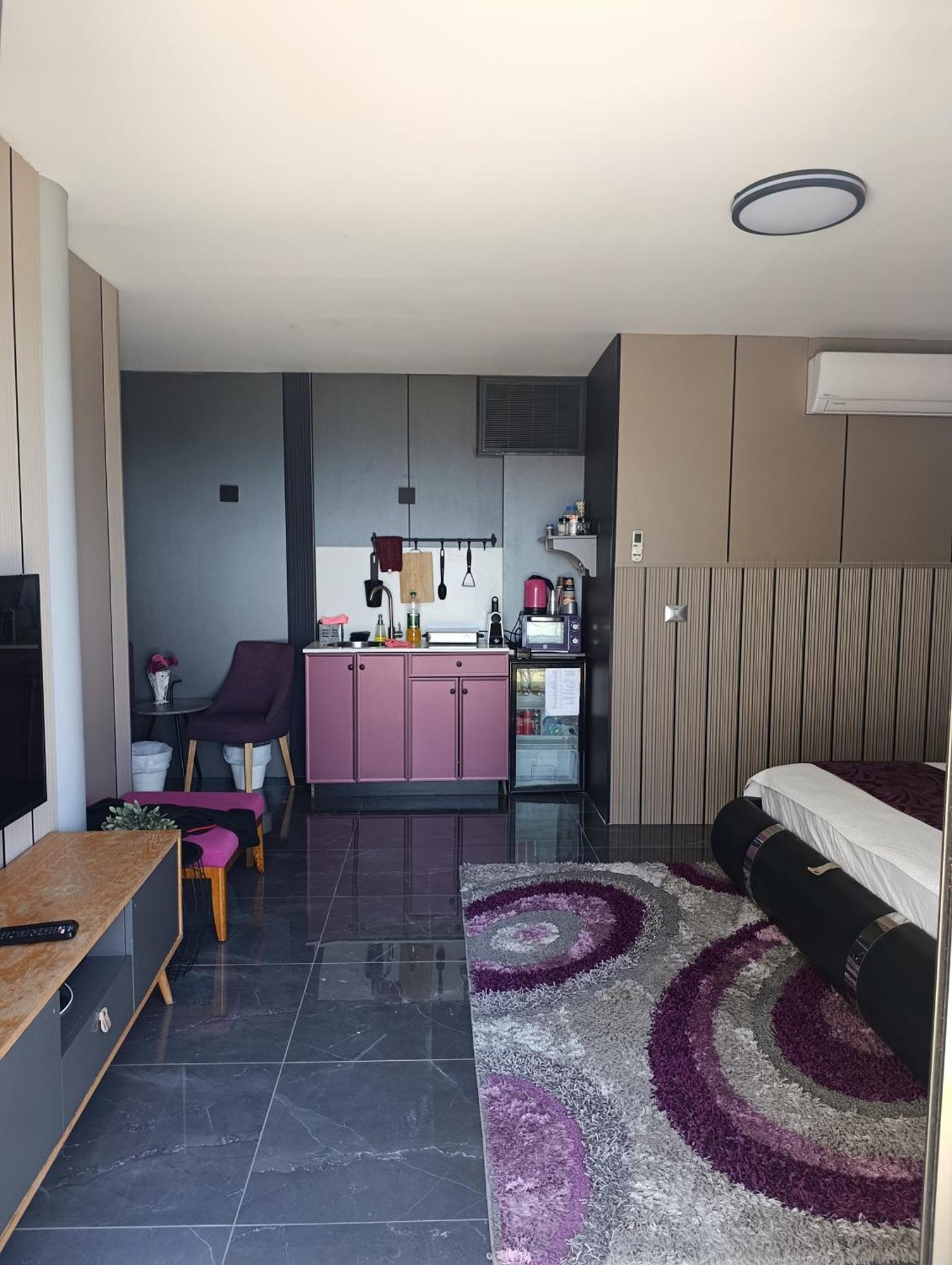 Penthouse Apartment On The Beach Бат-Ям Номер фото