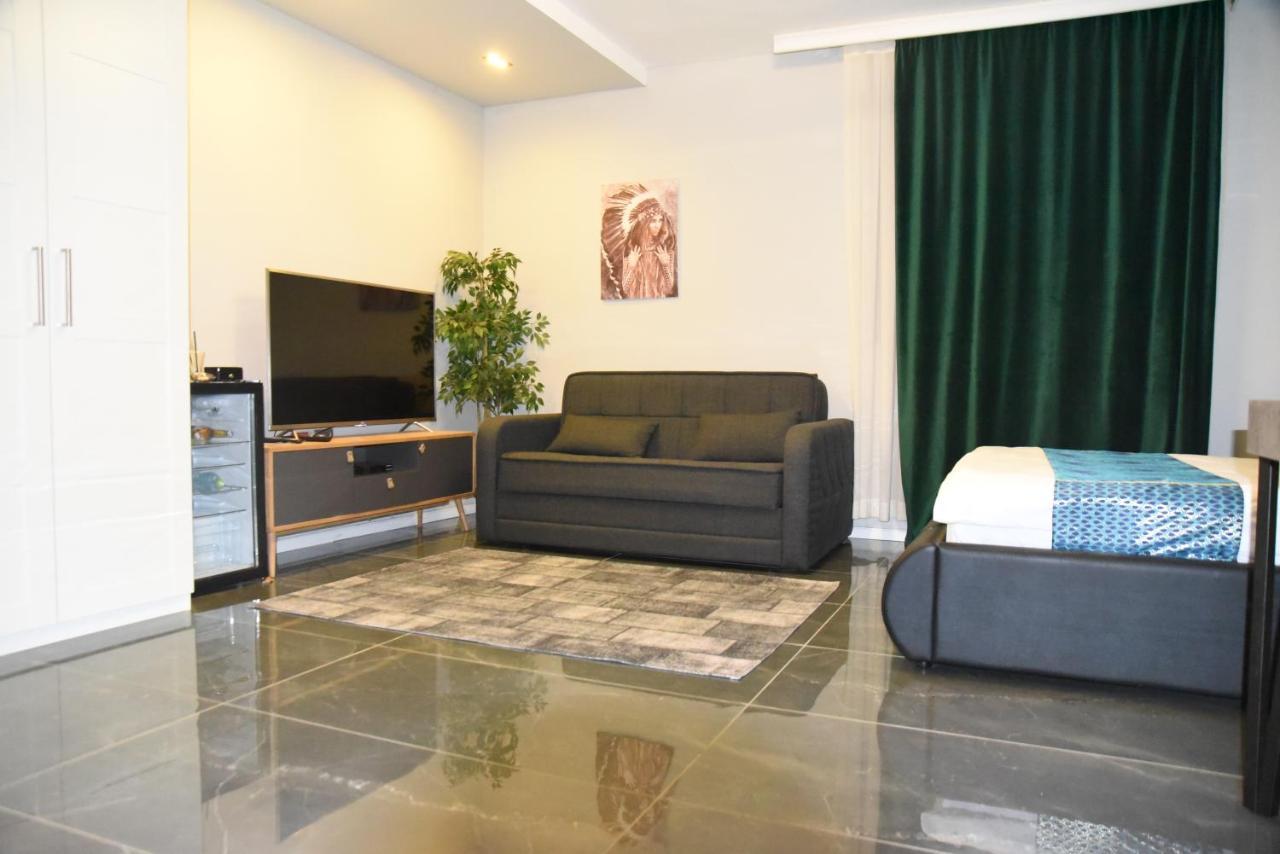 Penthouse Apartment On The Beach Бат-Ям Экстерьер фото